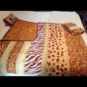 Cheetah/ zebra / leopard bed spread FULL