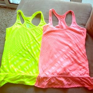 Bundle of 2 Sz Small Old Navy Athletic Tops