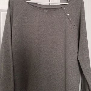 New York and company shirt. Perfect with leggings