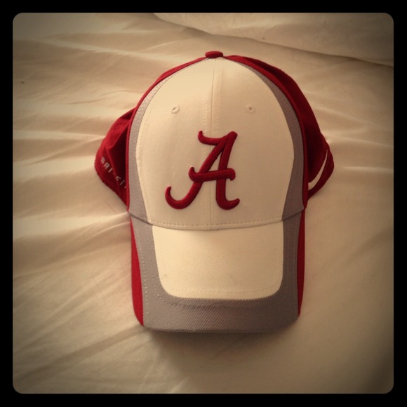 Nike alabama baseball cap.