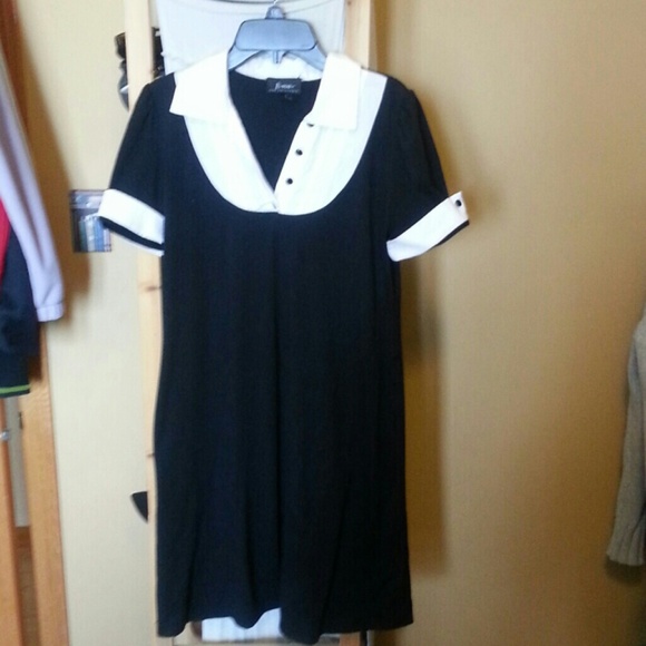 Black/white shift dress Large
