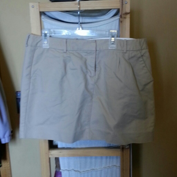 Old Navy khaki mini skirt 10