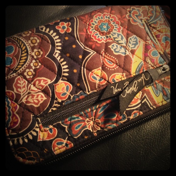 Vera Bradley wallet 💲SOLD💲 - Picture 1 of 3