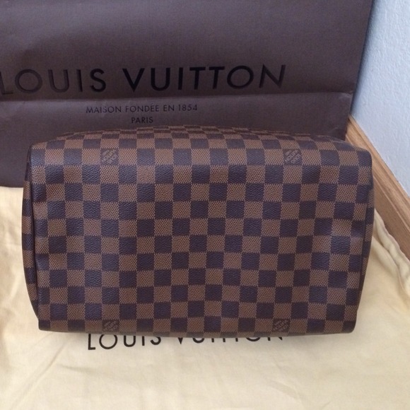 HOLD 100% Auth Louis Vuitton Speedy 30 Used once - Picture 3 of 4