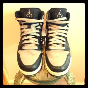 Air Jordan 1 Retro High Shadow Grey