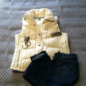 Brand new never worn Kenneth Cole vest.