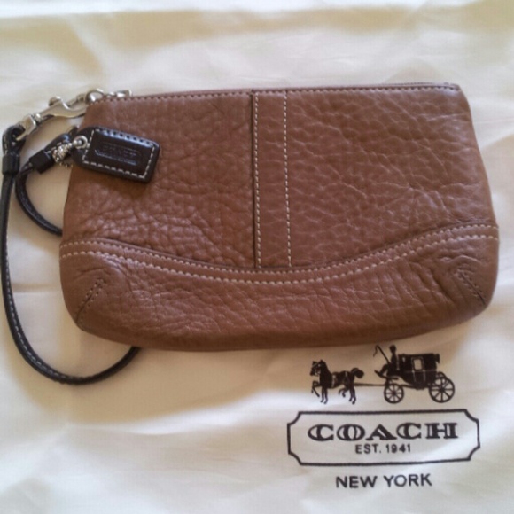 Coach Wristlet- Tan leather