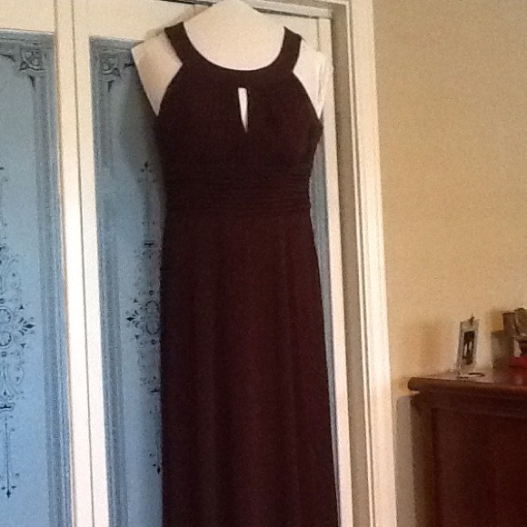 🍒NEW PRICE 🍒Chocolate full length after 5 dress - Picture 4 of 4