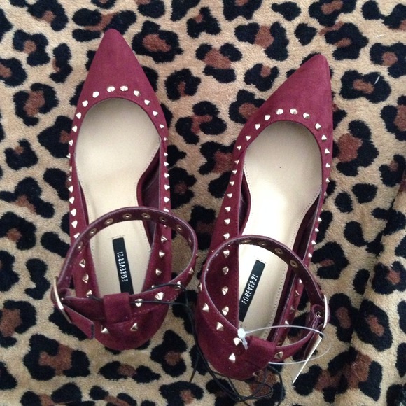 Forever21 burgundy studded pumps - Picture 2 of 3