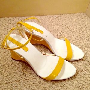 Yellow and white patent wedges