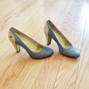 Eco-friendly Terra Plana heels