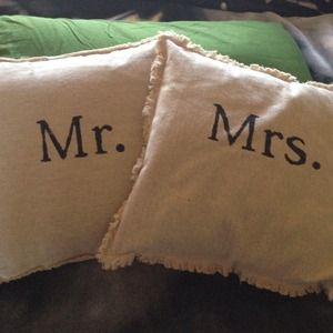 🚫on hold🚫Mr. And Mrs. Pillows