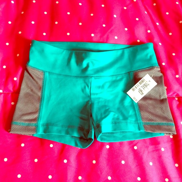 Live love dream by Aeropostale shorts