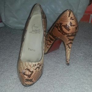 *RESERVED* Snake skin Christian Louboutin heels
