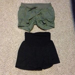 2 pairs of Maternity shorts