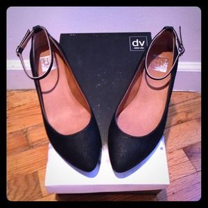 DV by Dolce Vita Edaline Flat