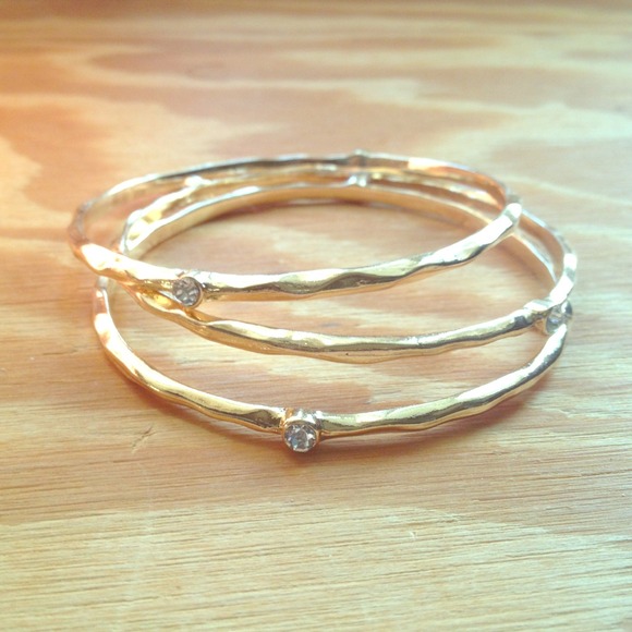 Jewelry - 🔴SOLD🔴 Gold bangles !