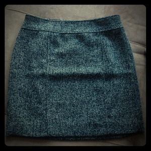 SOLD!!!NWT Sz 2 Banana Republic skirt