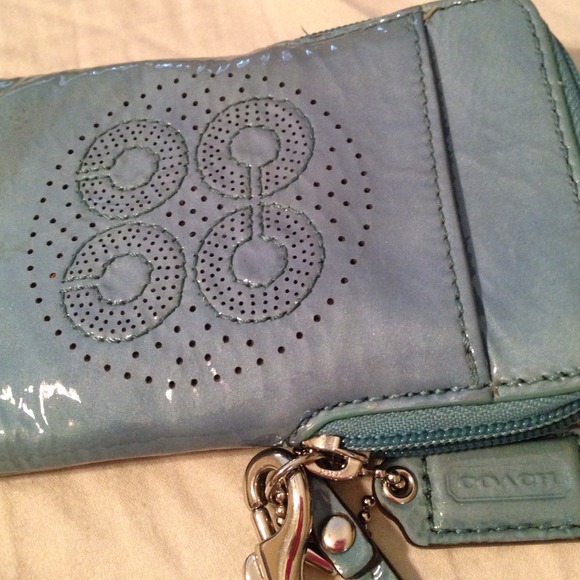 SOLD!! Coach Wrislet - Picture 2 of 4