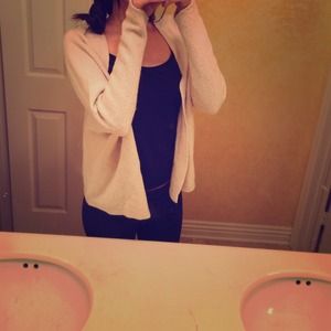 Brandy Melville Caroline cardigan