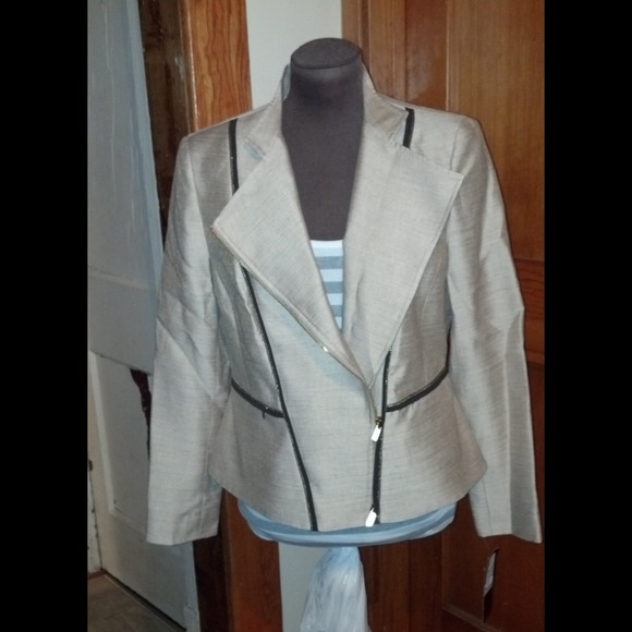 Classic yet edgy moto jacket! Closet sale!!!!