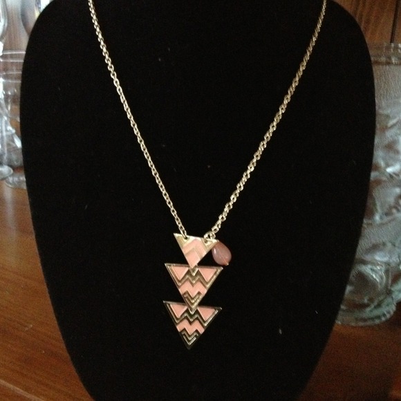 Arrowhead Coral Necklace