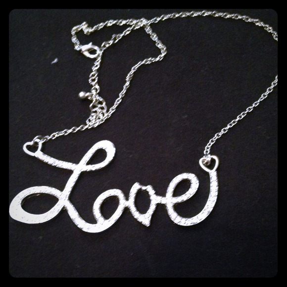 ⛔SOLD⛔️Silver "Love" Necklace