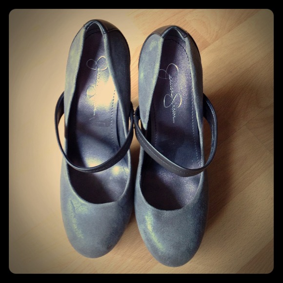 Grey Jessica Simpson Pumps 👠
