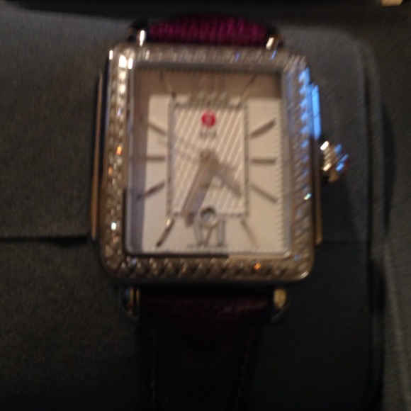 Michele 🌸🌸🌸WATCH ON RESERVE