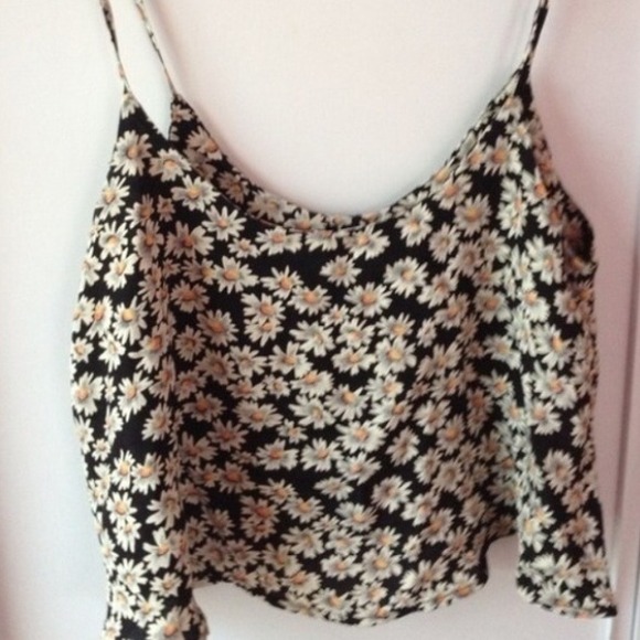 LOOKING FOR brandy melville daisy tank