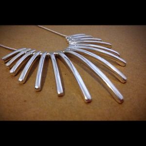 SOLD Brand nEW silver necklace and earrings set!