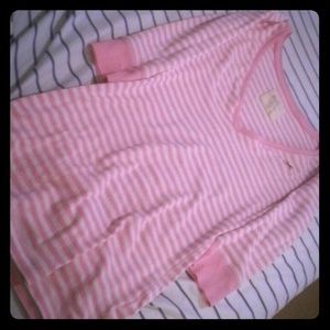 Hollister shirt skin tight