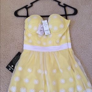 NEW bebe Strapless Yellow Dress OBO