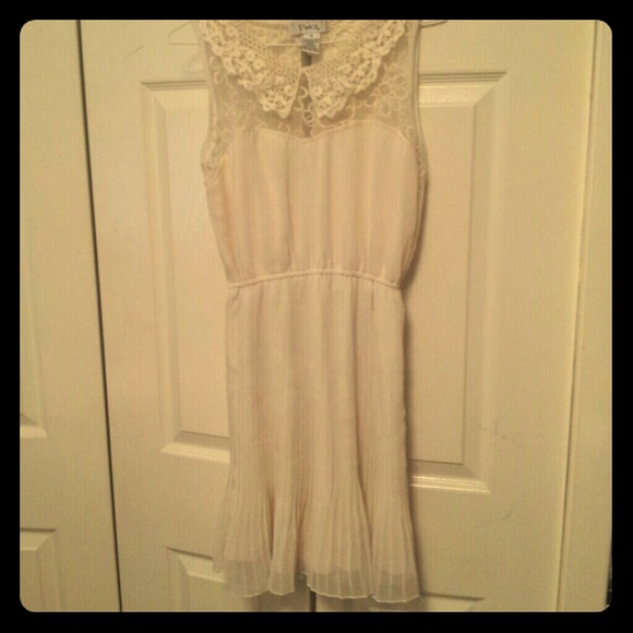 💋REDUCED lace white dress