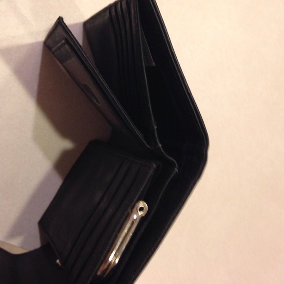 Wallet - Picture 2 of 4