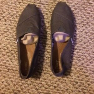 Gray tom's reserved***