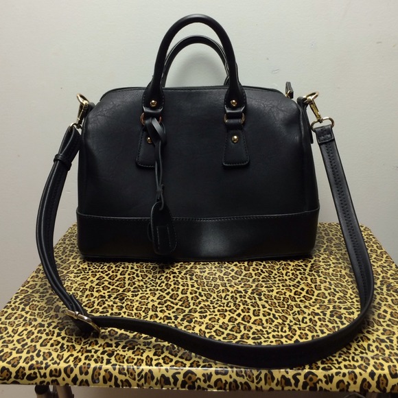 Handbags - Real leather black purse