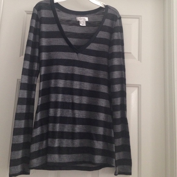 💢BUNDLE💢 Black and grey striped long sleeve