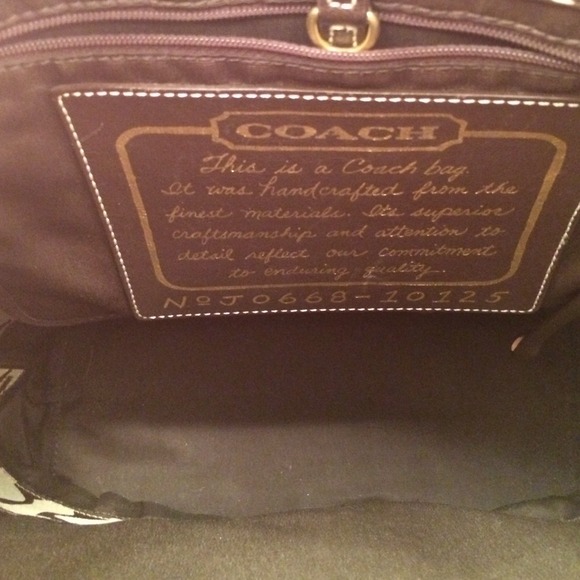 *REDUCED*Authentic Signature Coach Tote! - Picture 4 of 4
