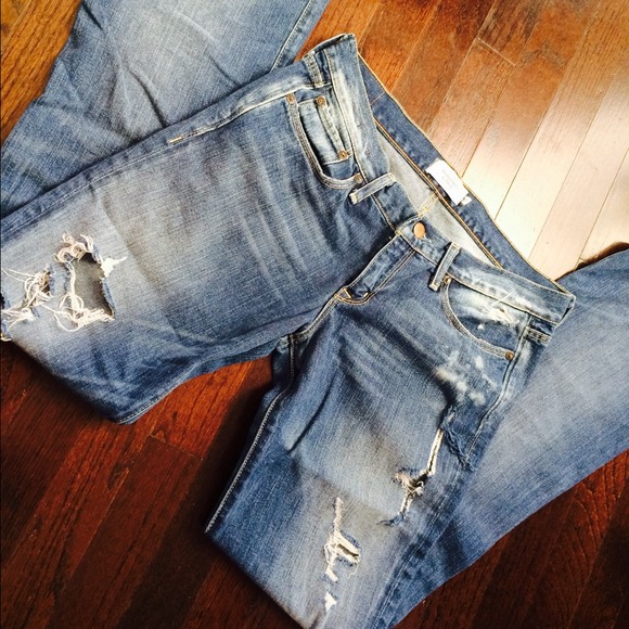 *H🚫LD* Abercrombie & Fitch Distressed Emma Jeans