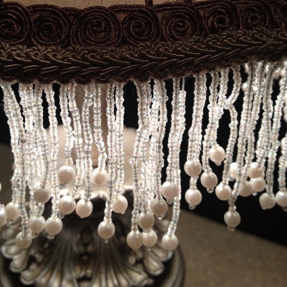 Handcrafted Victorian lampshade - Picture 3 of 3
