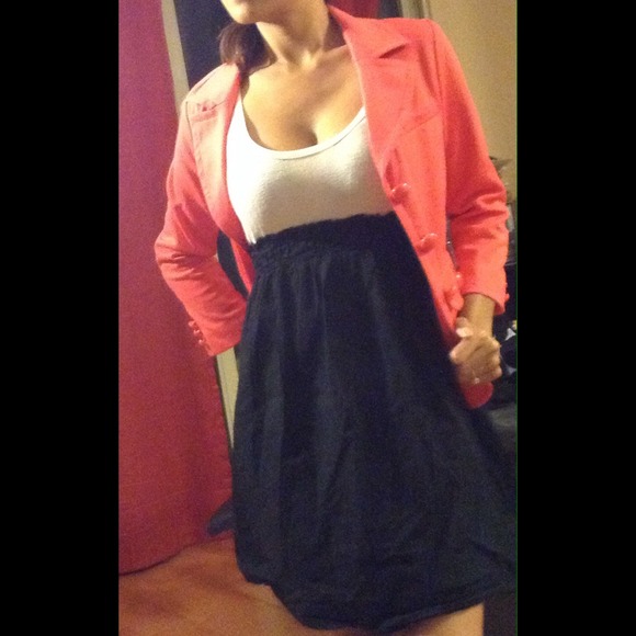 ❤️SOLD❤️Black/white dress. Blazer NOT included.