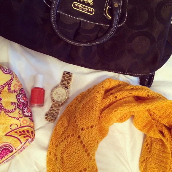 H&M Accessories - ❌SOLD❌Final Price H&M Infinity Scarf