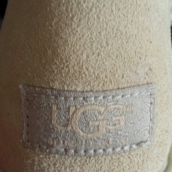 UGGS!! - Picture 3 of 4