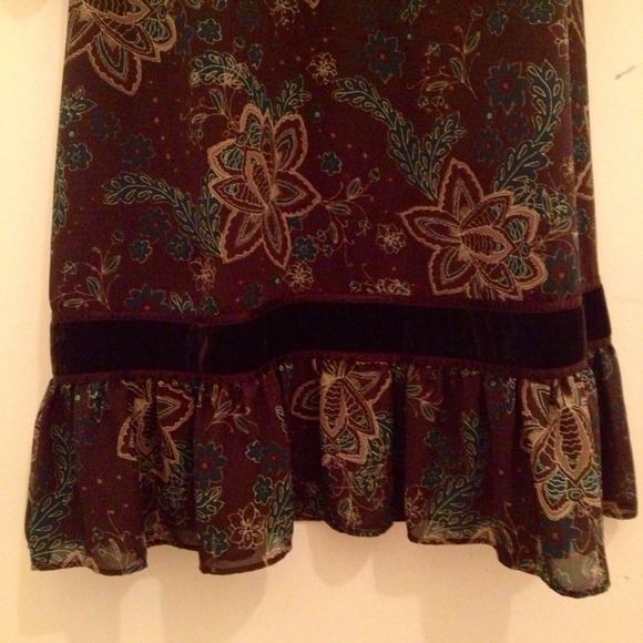 Patterned Dress - Picture 3 of 4