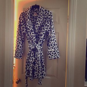 VS PINK soft robe(traded)