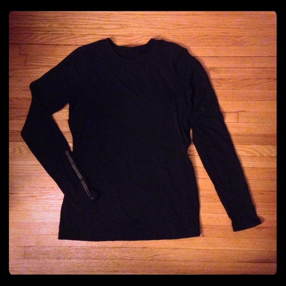 SOLD IN BUNDLE/Lululemon Long Sleeved Top