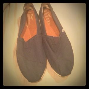 Brand new navy blue TOMS