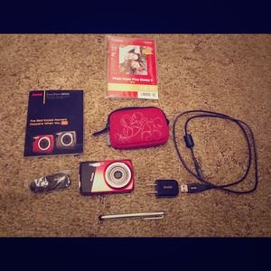 Kodak share digital camera bundle