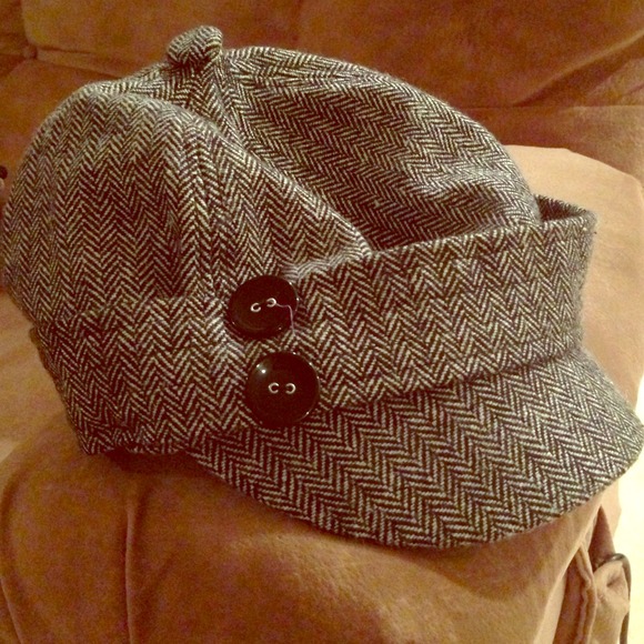 SOLD! black Claire's hat